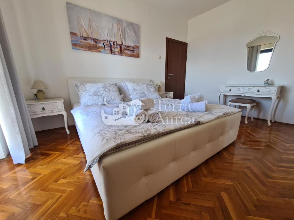 Casa Malinska, Malinska-Dubašnica, 570m2