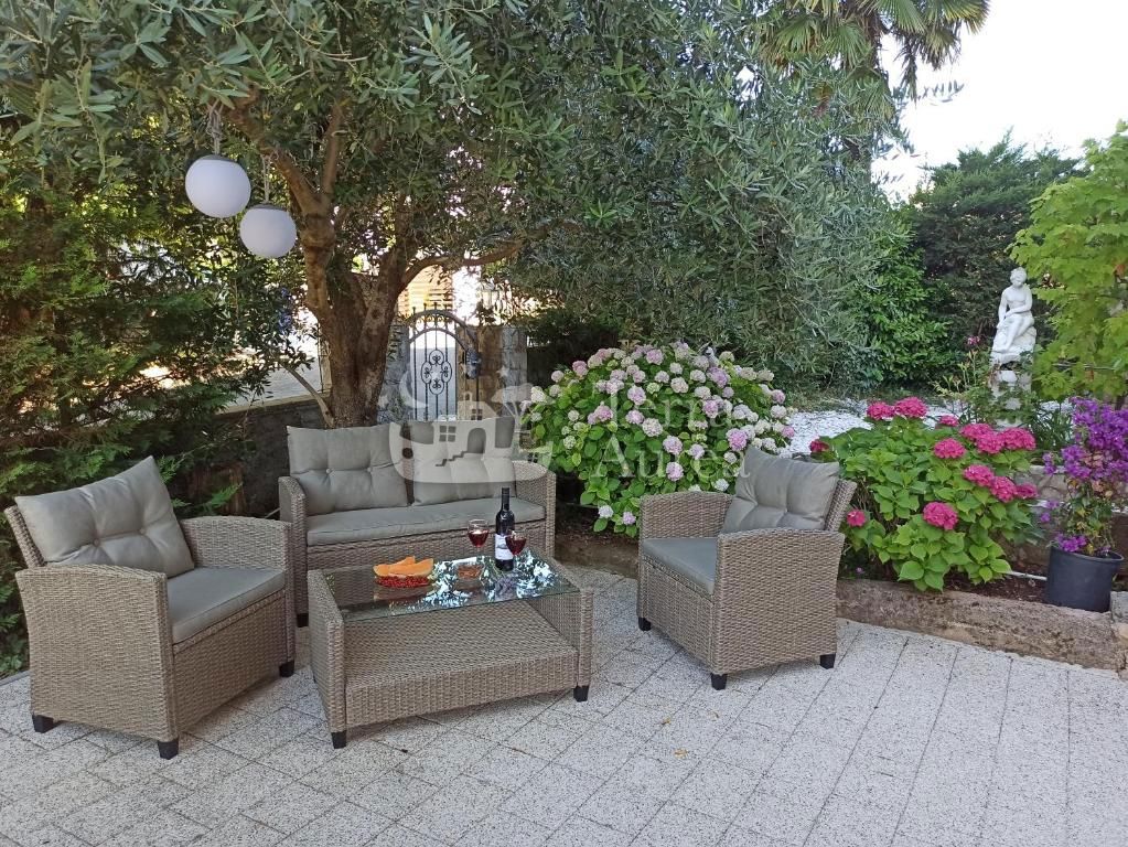 Casa Malinska, Malinska-Dubašnica, 570m2