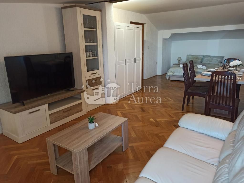 Casa Malinska, Malinska-Dubašnica, 570m2