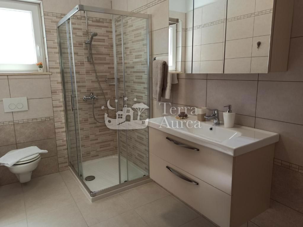 Casa Malinska, Malinska-Dubašnica, 570m2