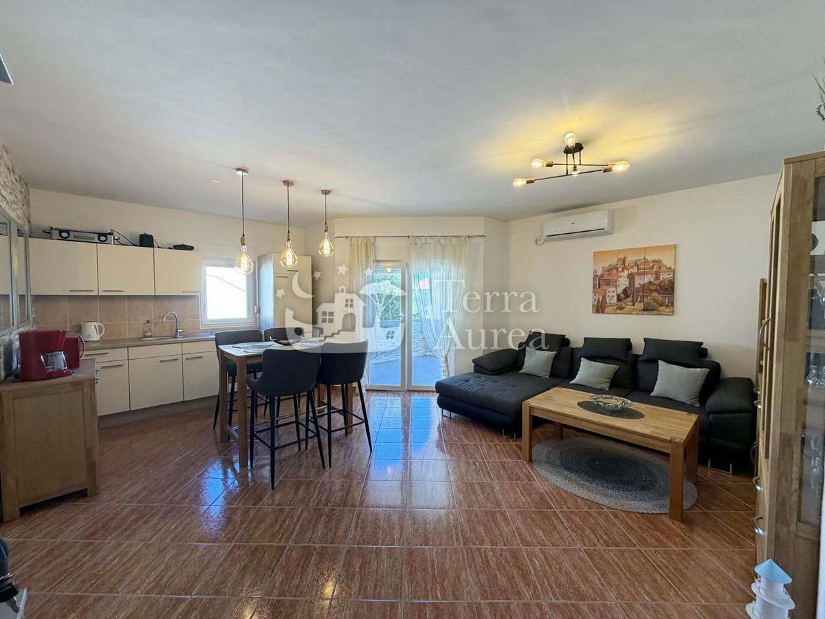 Appartamento Malinska, Malinska-Dubašnica, 95m2