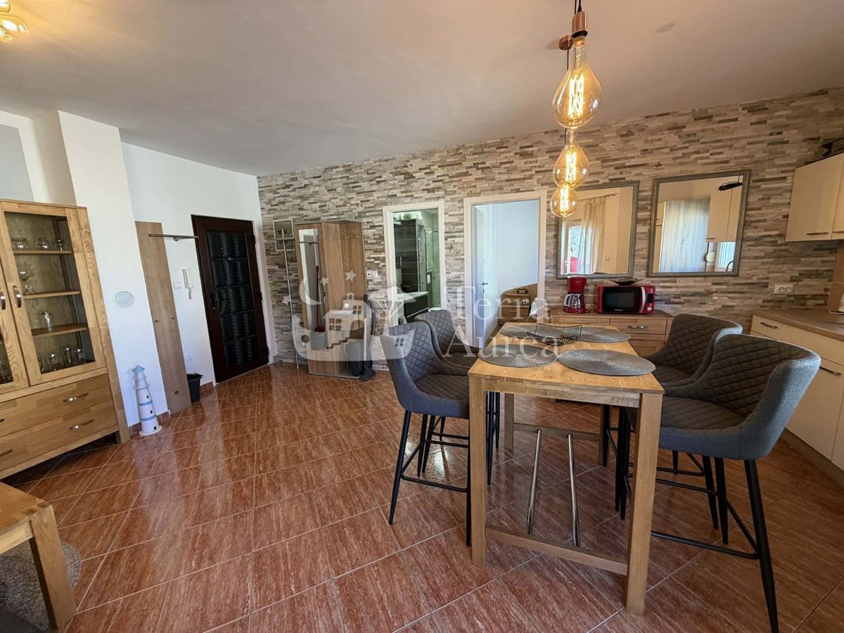 Appartamento Malinska, Malinska-Dubašnica, 95m2