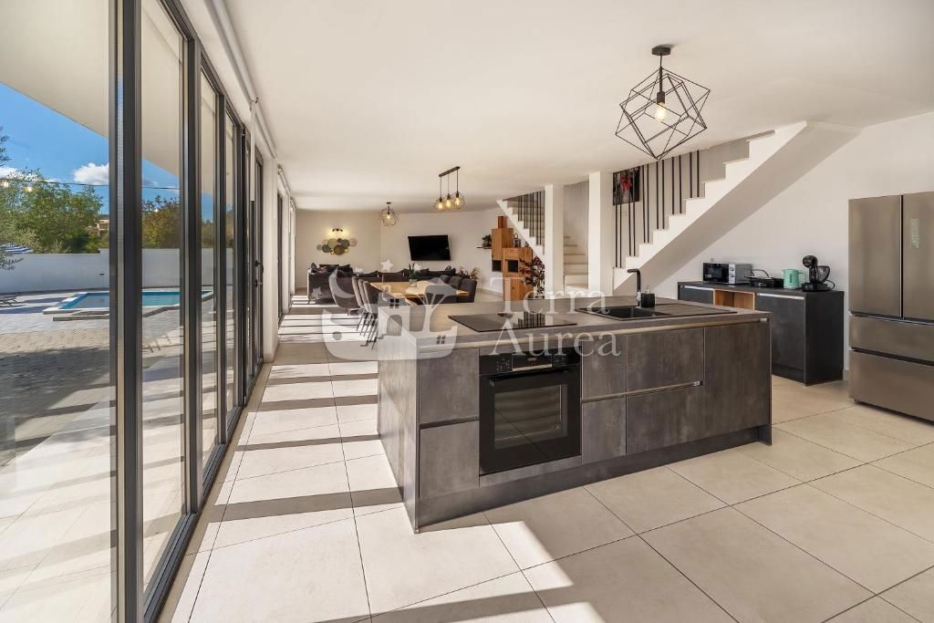 Villa Malinska, Malinska-Dubašnica, 165m2