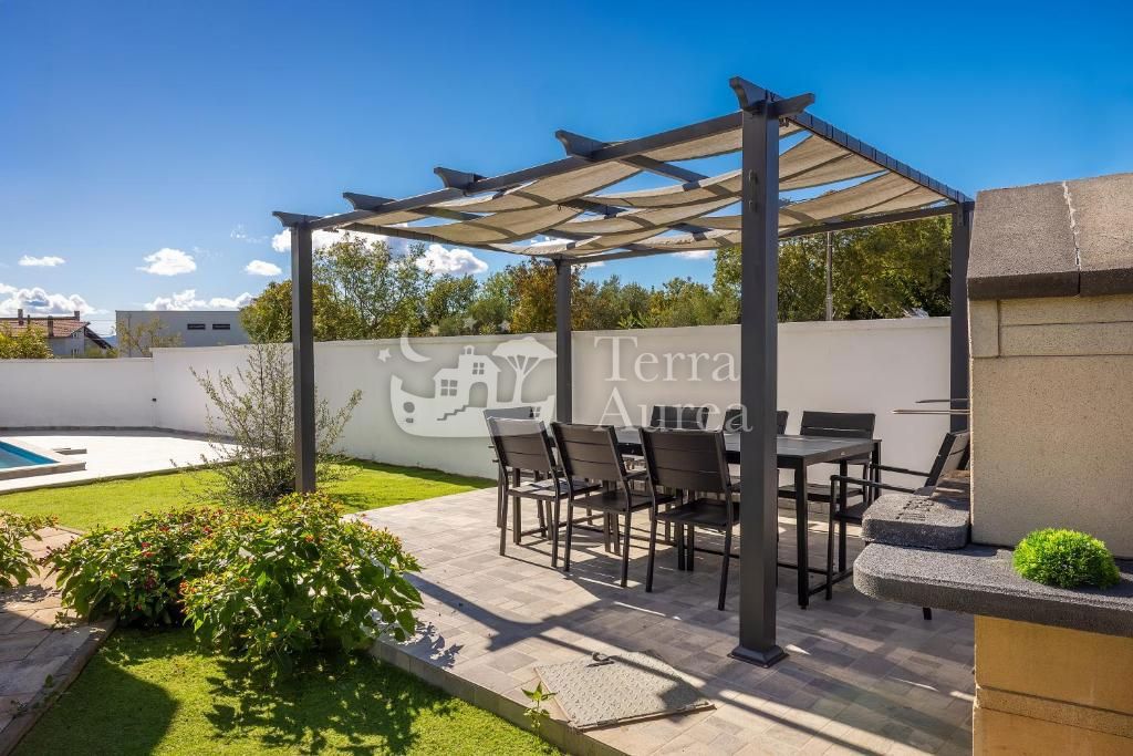Villa Malinska, Malinska-Dubašnica, 165m2
