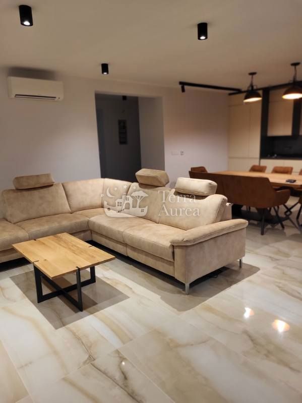 Casa Malinska, Malinska-Dubašnica, 280m2