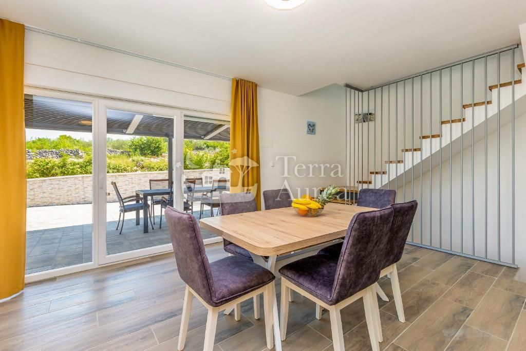 Casa Malinska, Malinska-Dubašnica, 122m2