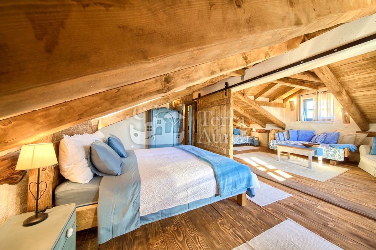 Villa Malinska, Malinska-Dubašnica, 270m2