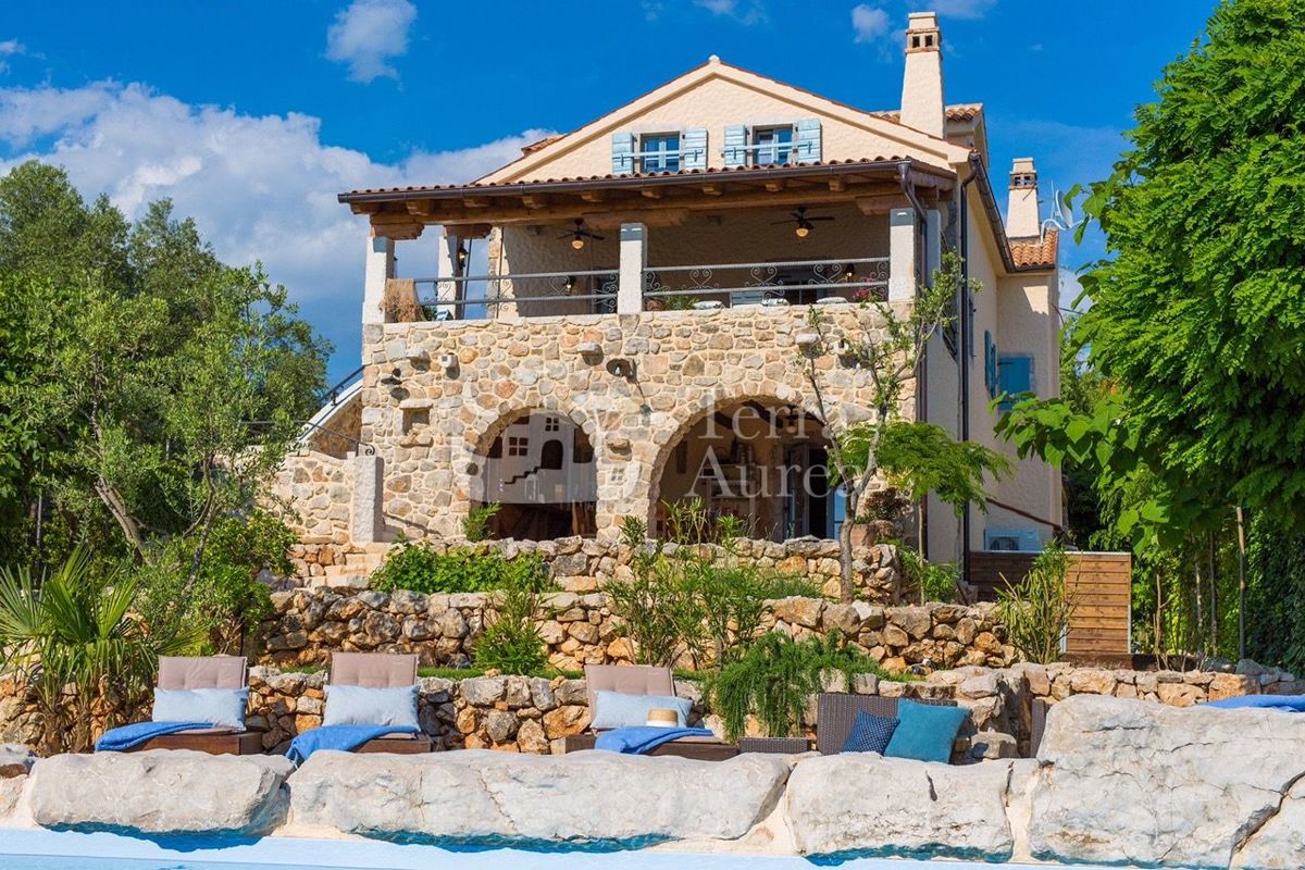 Villa Malinska, Malinska-Dubašnica, 270m2