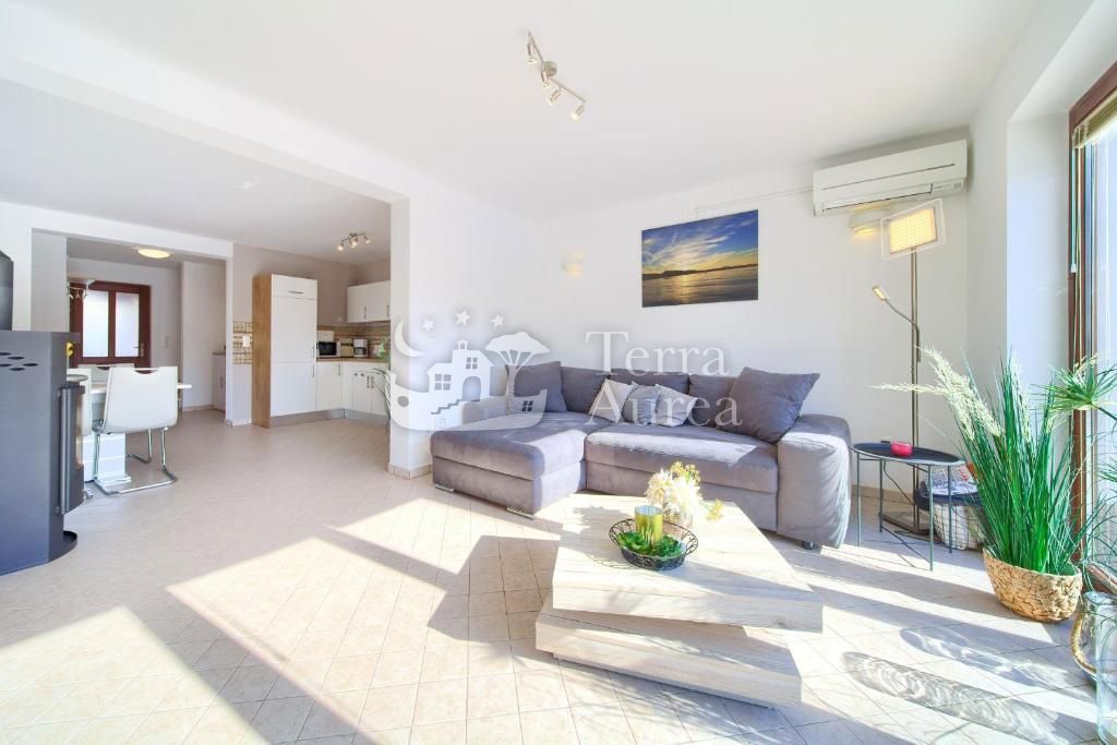 Villa Malinska, Malinska-Dubašnica, 158m2