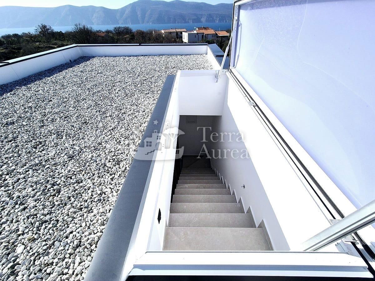 Villa mediterranea con vista mare, Brzac, isola di Krk