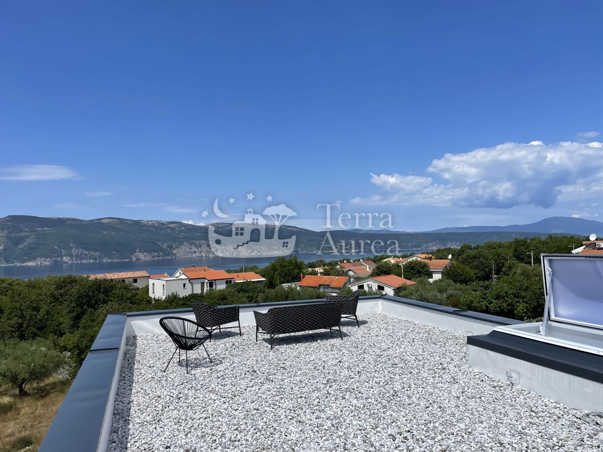 Villa mediterranea con vista mare, Brzac, isola di Krk