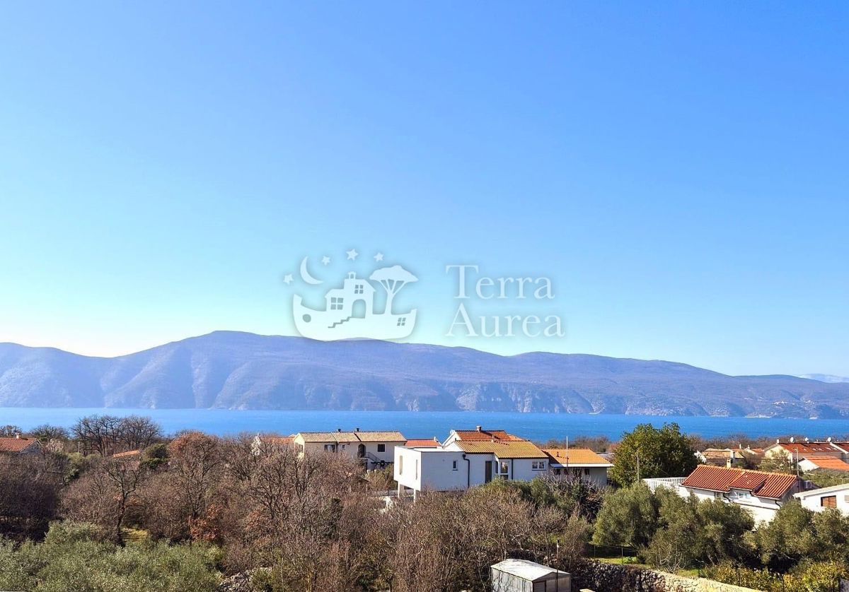 Villa mediterranea con vista mare, Brzac, isola di Krk