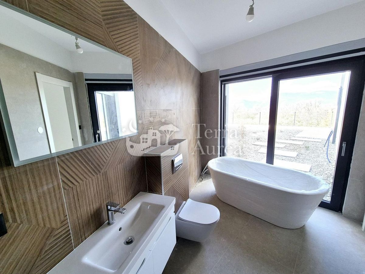 Villa mediterranea con vista mare, Brzac, isola di Krk