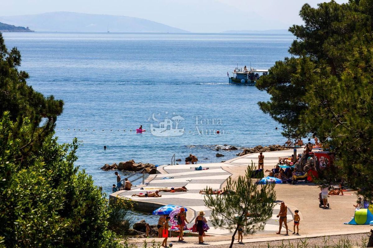 Appartamento con tre camere da letto prima fila dal mare, Krk, Ježevac, vista panoramica sul mare