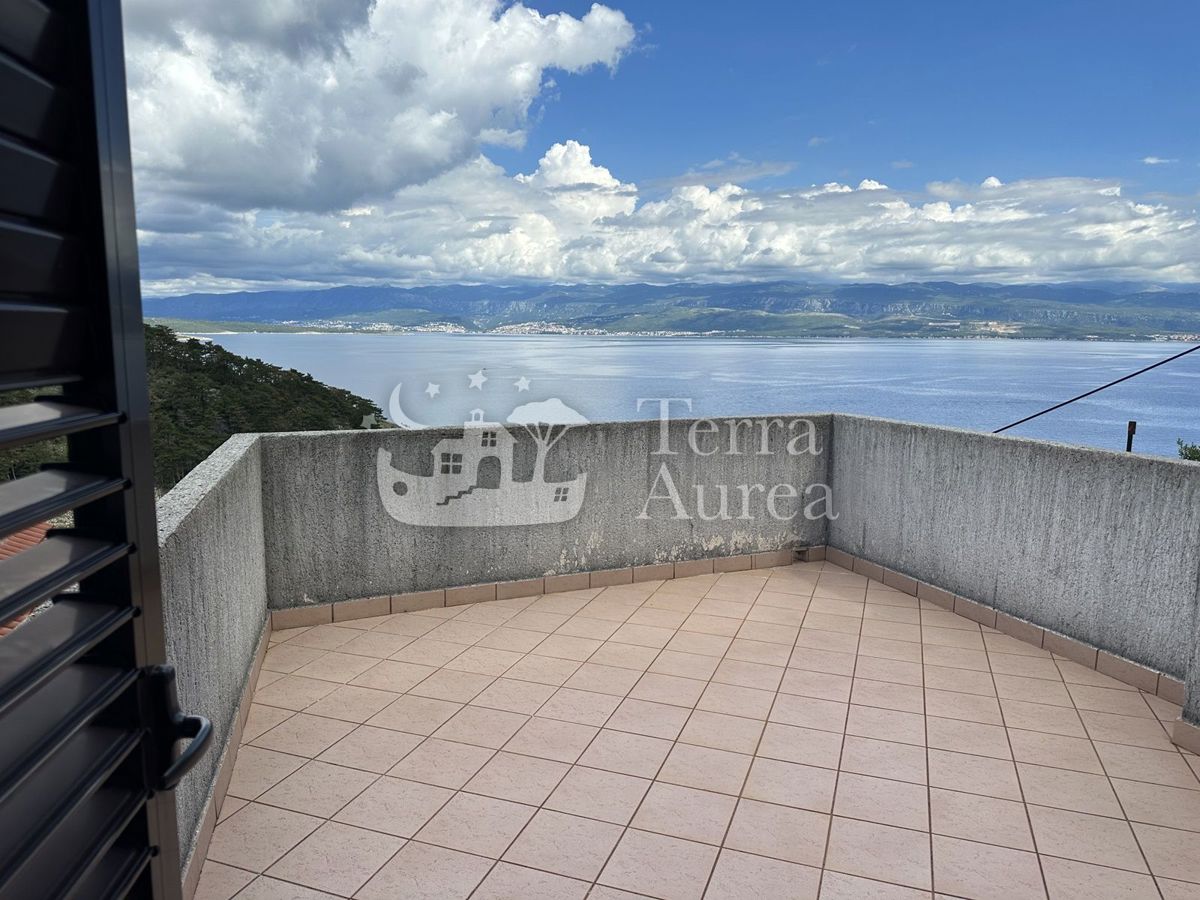 Due case da adattare con vista mare, Vrbnik, isola di Krk
