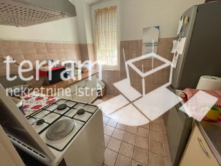 Istria, Pola, centro, appartamento 100.56m2, 1° piano, 3 camere, 3 bagni, gas, pronto da abitare!!