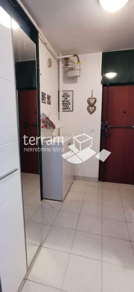 Istria, Pola, Šijana, appartamento 80m2, 3 camere da letto + bagno, ascensore, gas, ristrutturato!! SALDI