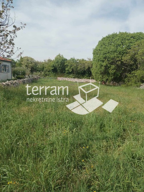 Istria, Marčana, terreno edificabile 1336m2, infrastrutture sul terreno, posizione tranquilla! #vendita