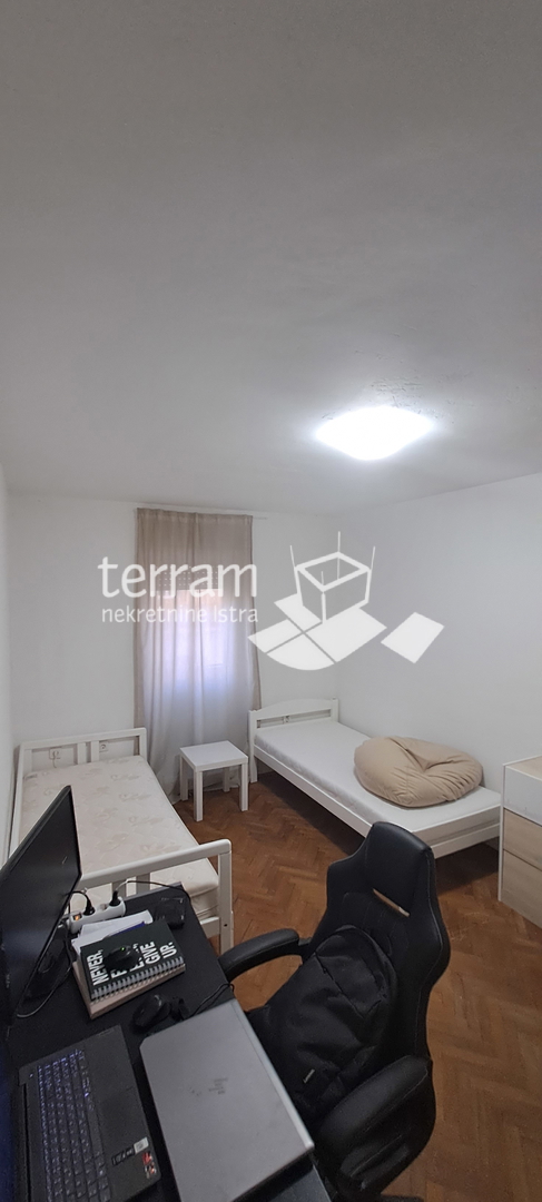 Istria, Pola, Centar, appartamento 63,38m2, 2 camere da letto + soggiorno, IV. piano #vendita