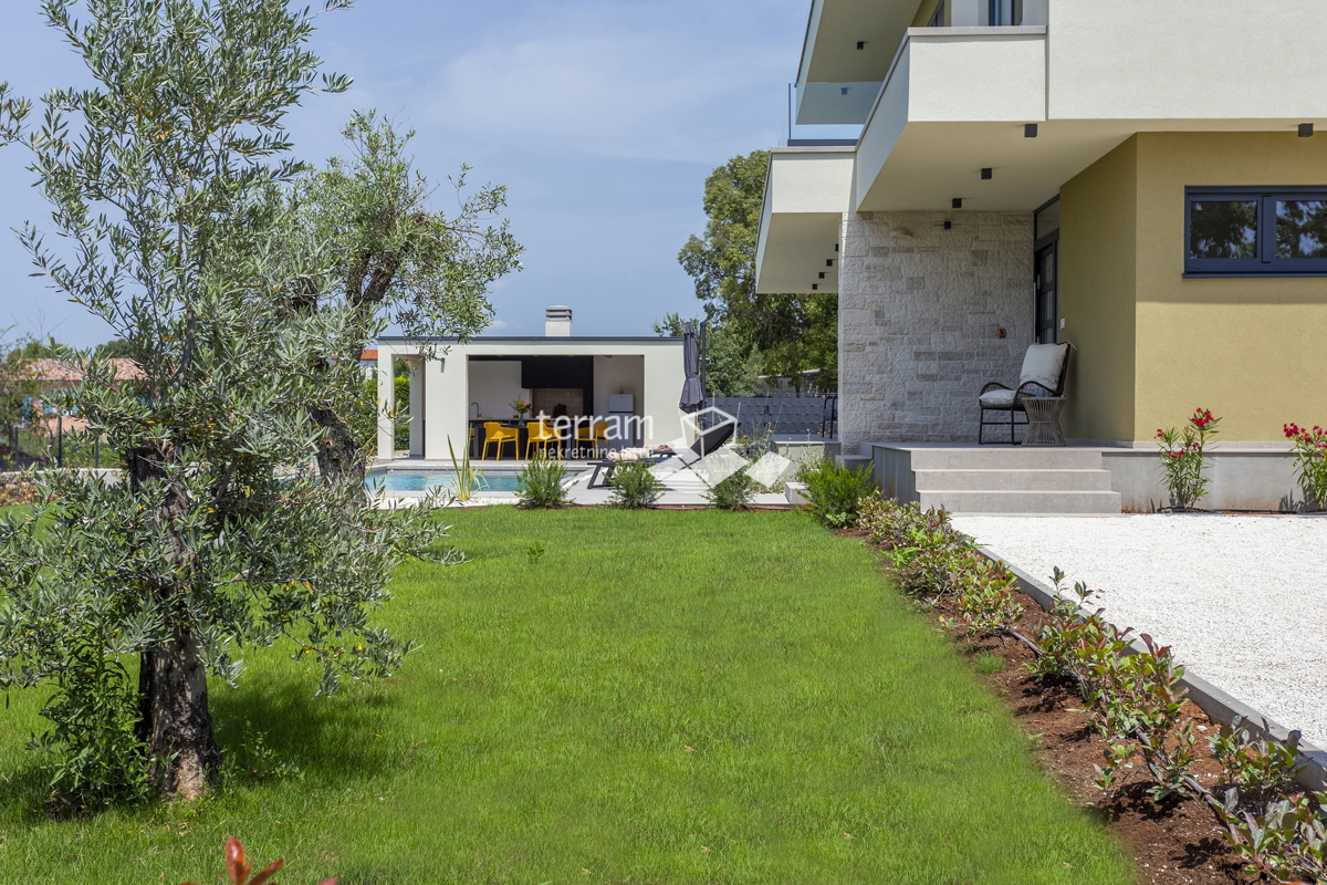 Istria, Sanvincenti, Casa con piscina e ampio cortile # in vendita