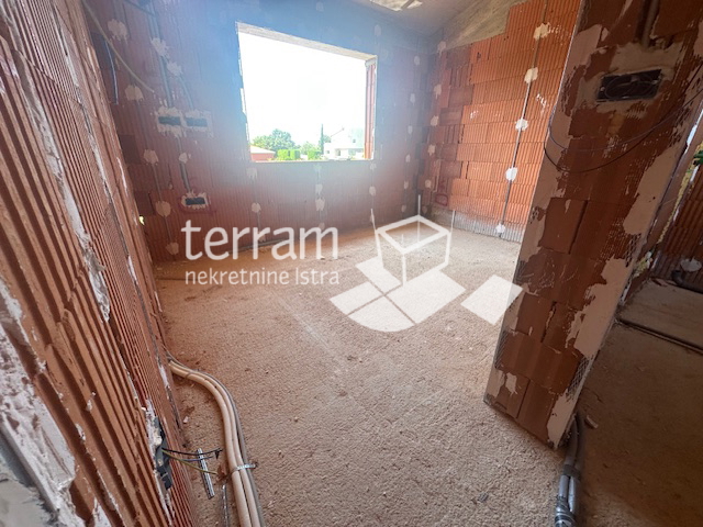 Istria, Ližnjan, Šišan, casa bifamiliare 140 m2, 3 camere da letto + soggiorno, piscina, 465 m2 di giardino! #vendita