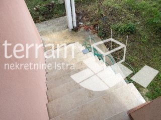 Istria, Rebići, casa 142m2 con due appartamenti annessi, giardino 467m2!! SALDI