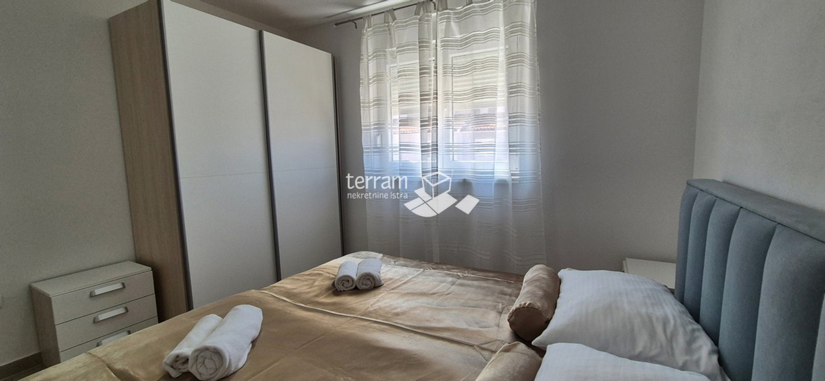 Istra, Peroj, appartamento al secondo piano di un piccolo edificio residenziale, 64,13 m2, 2 camere da letto + soggiorno con angolo cottura, parcheggio, NUOVO!! #vendita