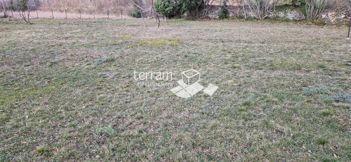 Istria, Marčana, Rakalj, terreno edificabile 900m2 con vista mare in vendita