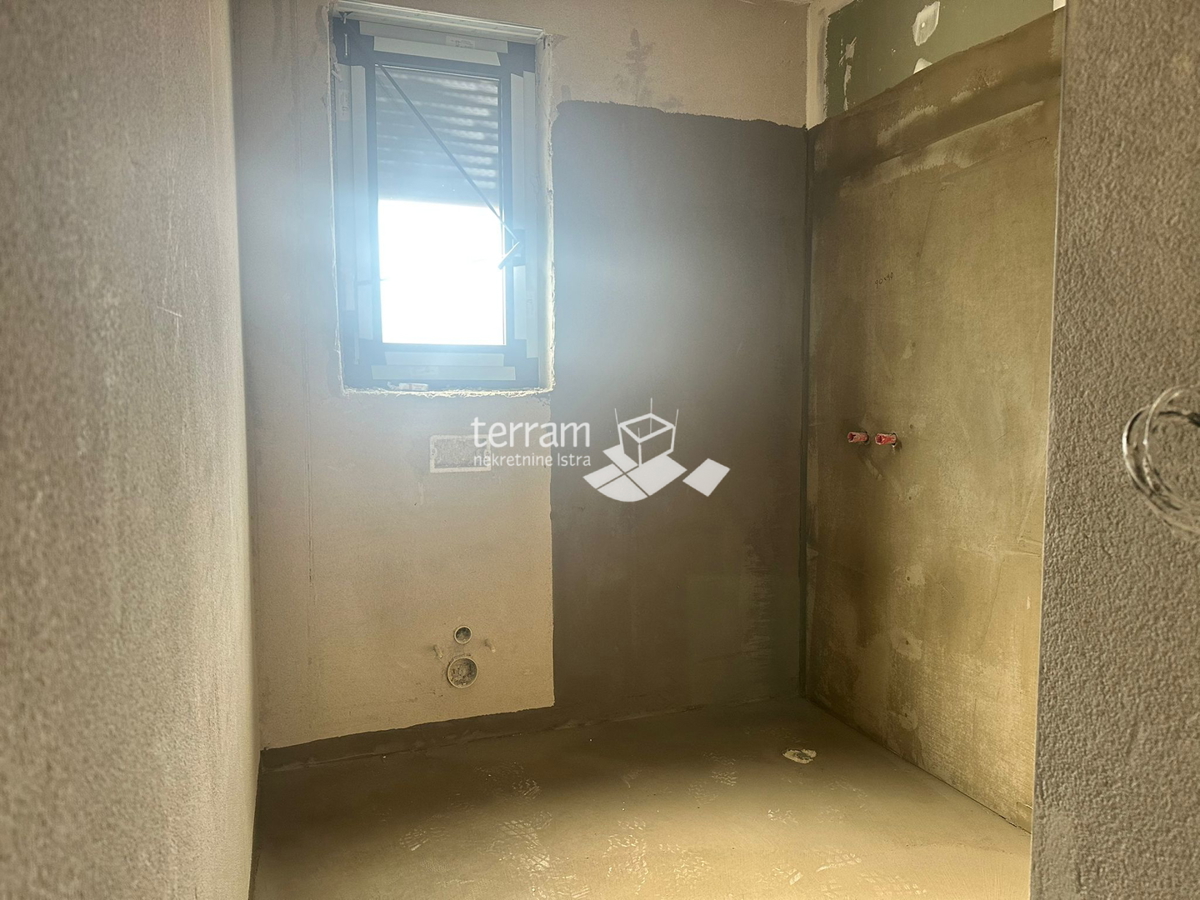 Istria, Pola, Štinjan, appartamento 126,22 m2, 3 camere da letto + soggiorno, II. piano, posto auto, vicino al mare, NUOVO!! #vendita