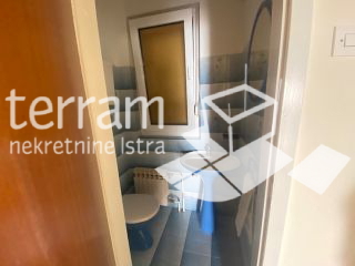 Istria, Medulin, casa indipendente con vista mare, 3 appartamenti, OPPORTUNITA&apos;!!