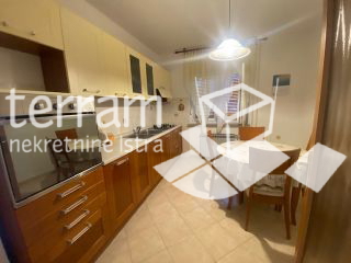 Istria, Medulin, casa indipendente con vista mare, 3 appartamenti, OPPORTUNITA&apos;!!