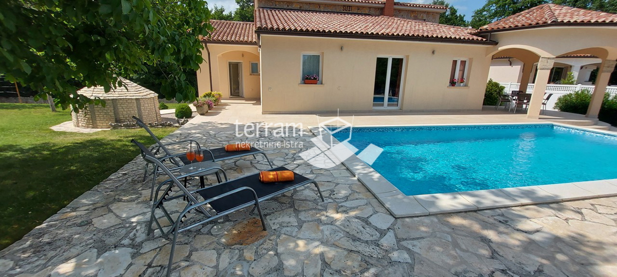 Istria, Tinjan, Kringa, Villa 174m2 con piscina e ampio giardino 1225m2, #vendita