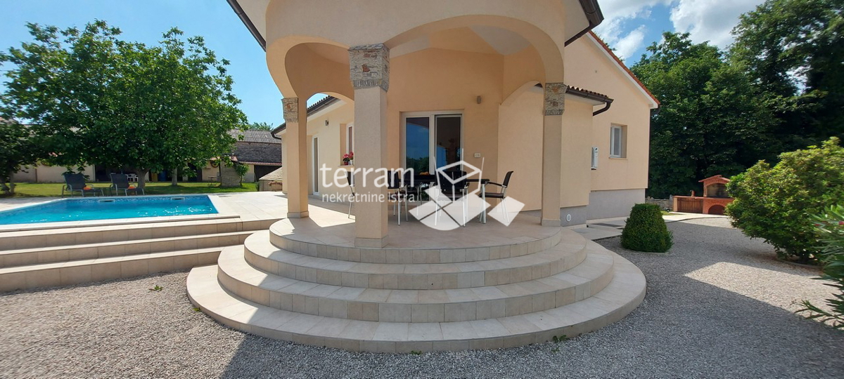 Istria, Tinjan, Kringa, Villa 174m2 con piscina e ampio giardino 1225m2, #vendita