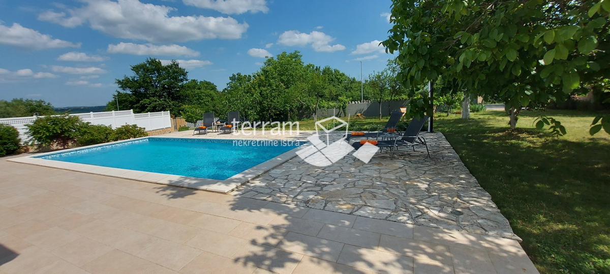 Istria, Tinjan, Kringa, Villa 174m2 con piscina e ampio giardino 1225m2, #vendita