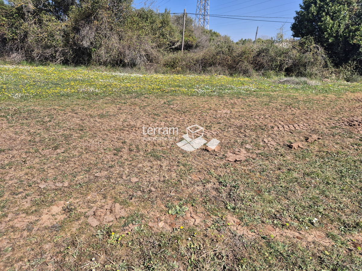 Istra, Pula, Šijana, terreno edificabile, destinazione d’uso commerciale e industriale 37.061 m2, #vendita