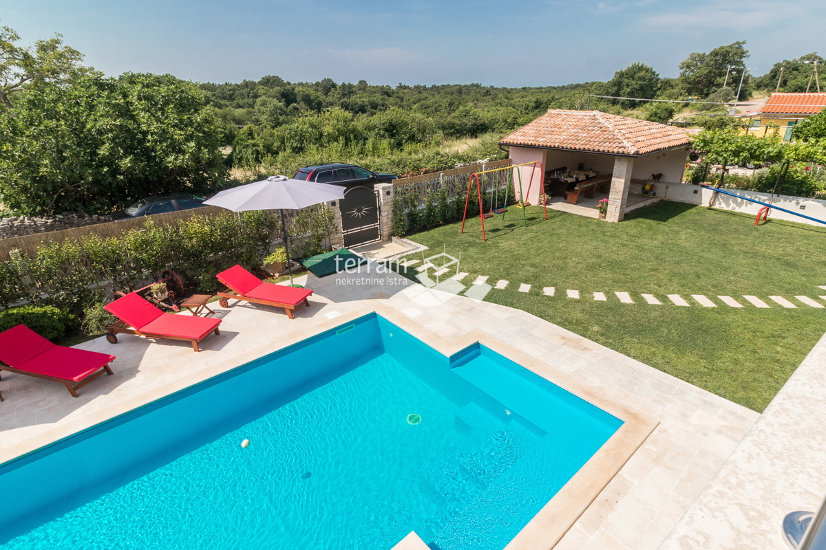 Istria, Svetvincenat due case, 350m2, piscina 40m2, giardino 1724m2