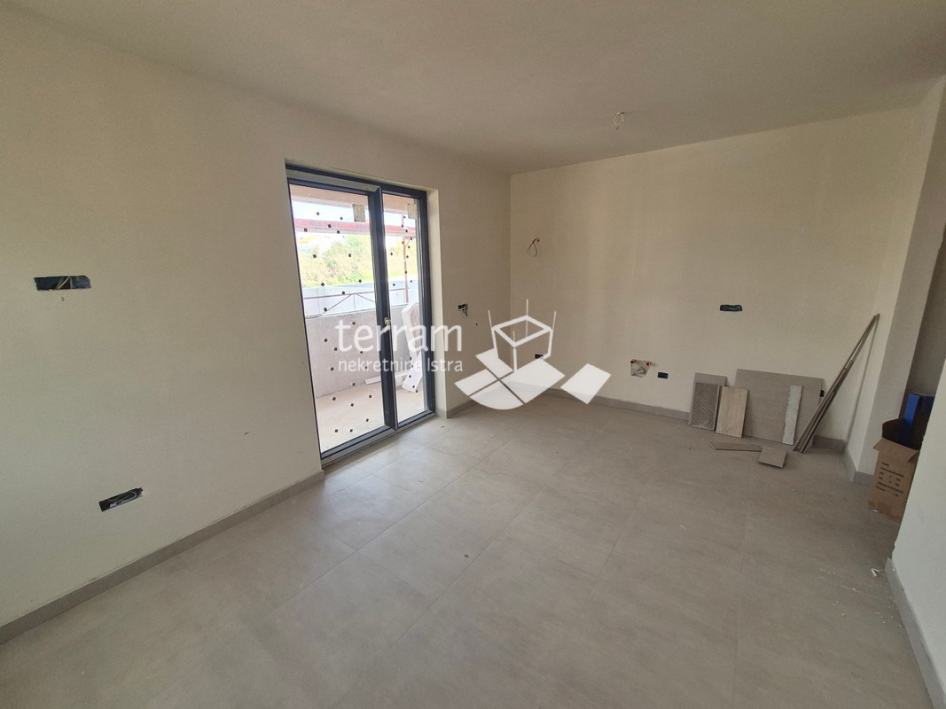 Istra, Pula, periferia, appartamento al piano terra 62,38m2, 2 camere da letto + soggiorno con angolo cottura, giardino, parcheggio, NUOVO!! #vendita