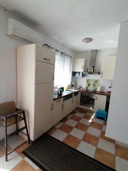 Istria, Fasana, casa 300m2, 3 appartamenti separati, 250m2 dal mare!! SALDI