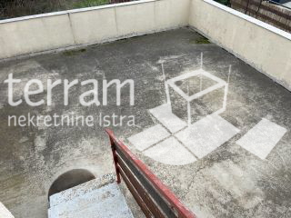 Istria, Medulin, casa indipendente con 3 appartamenti, 210m2, giardino 500m2!! Vendita