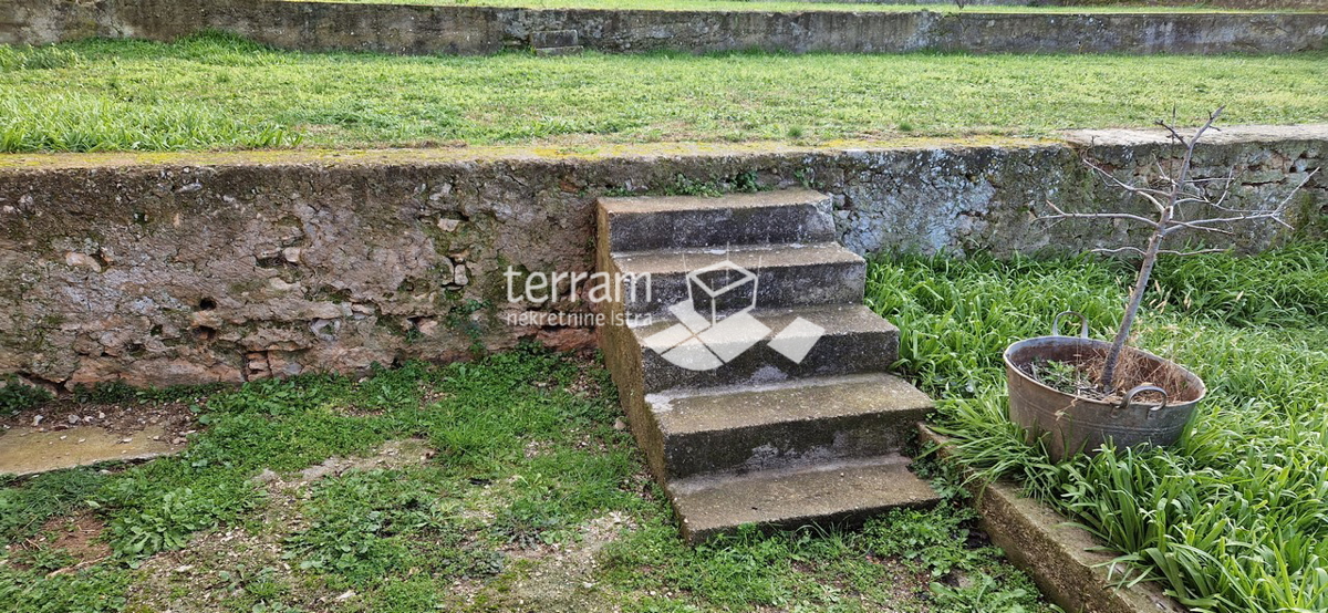 Istria, Medulin, Banjole, casa a un piano 154m2 terreno 1150m2 in vendita