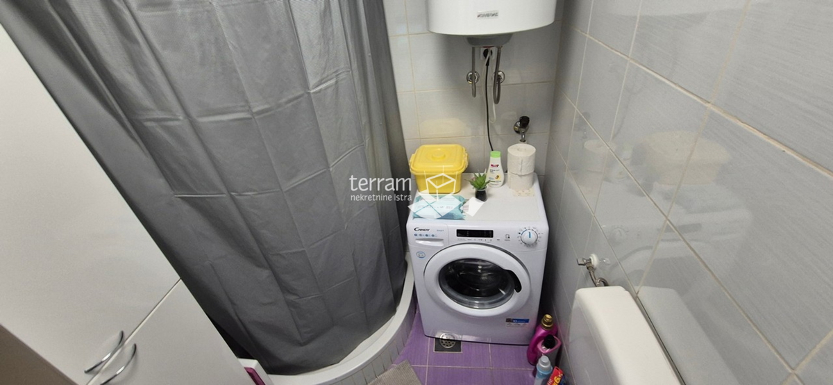 Istria, Pola, Centro più ampio, appartamento 53,76m2, 2 camere da letto + soggiorno con angolo cottura, secondo piano, #vendita