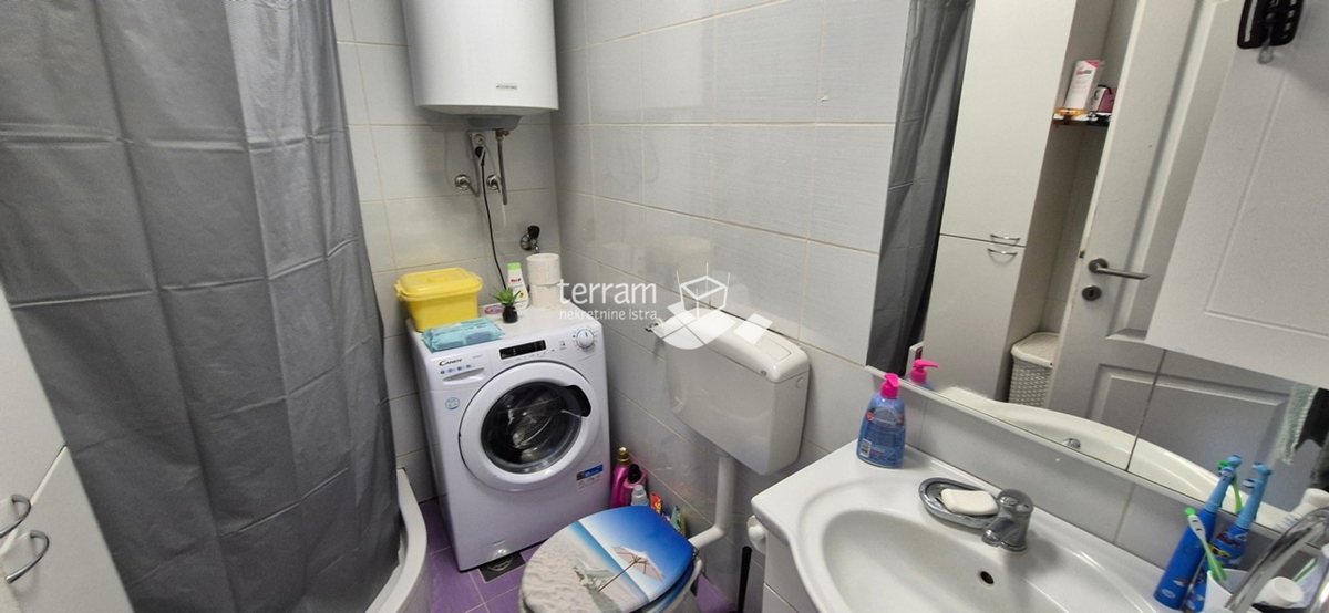 Istria, Pola, Centro più ampio, appartamento 53,76m2, 2 camere da letto + soggiorno con angolo cottura, secondo piano, #vendita