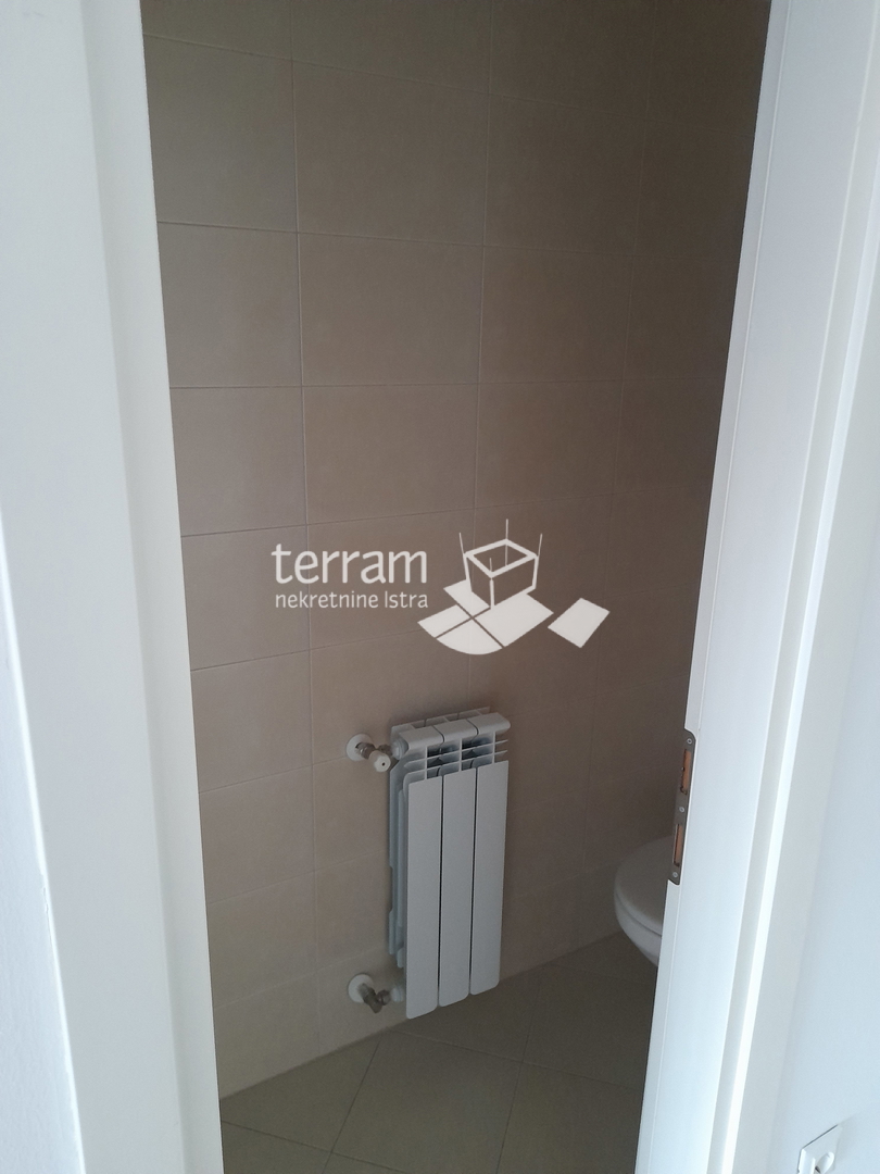 Istra, Pula, Centar, appartamento 83,37m2, 2 camere da letto + soggiorno, primo piano, ascensore, garage, #vendita