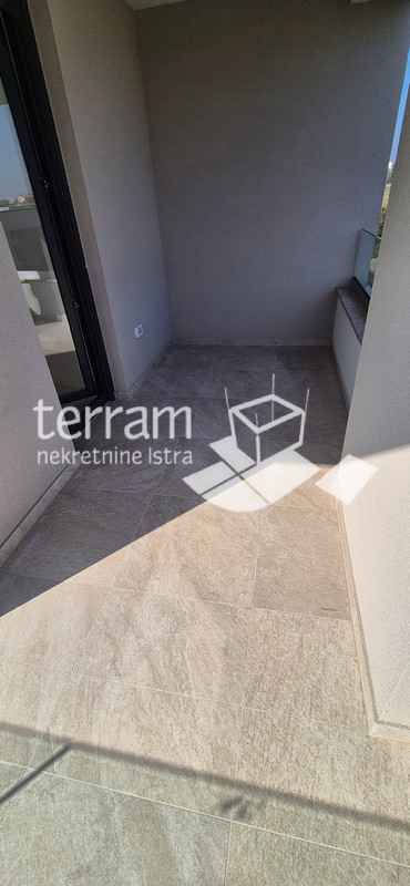 Istra, Pula, Valdebek, attico 90,91m2, 2 camere da letto + soggiorno, II piano, ripostiglio, parcheggio, NUOVO, #vendita