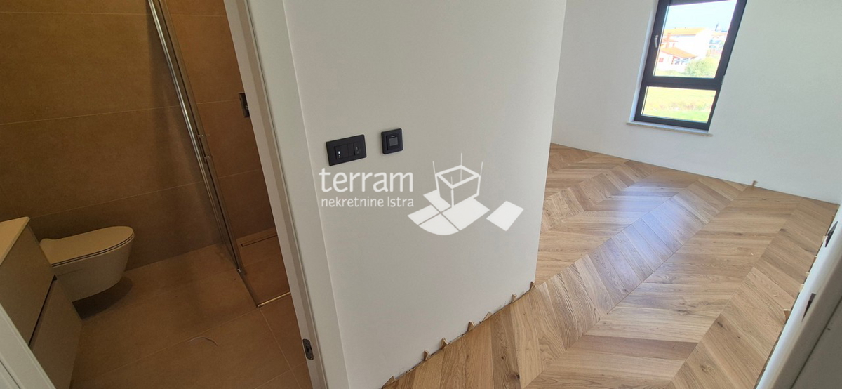 Istra, Pula, Valdebek, attico 90,91m2, 2 camere da letto + soggiorno, II piano, ripostiglio, parcheggio, NUOVO, #vendita