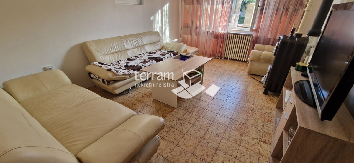 Istria, Pola, Nova Veruda casa indipendente 250m2 con vista mare in vendita