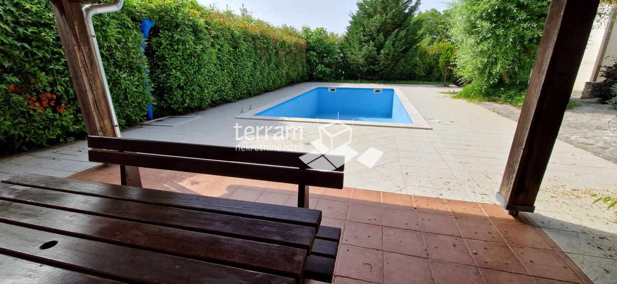 Istria, Svetvinčenat, casa in pietra 180m2, con piscina, #vendita