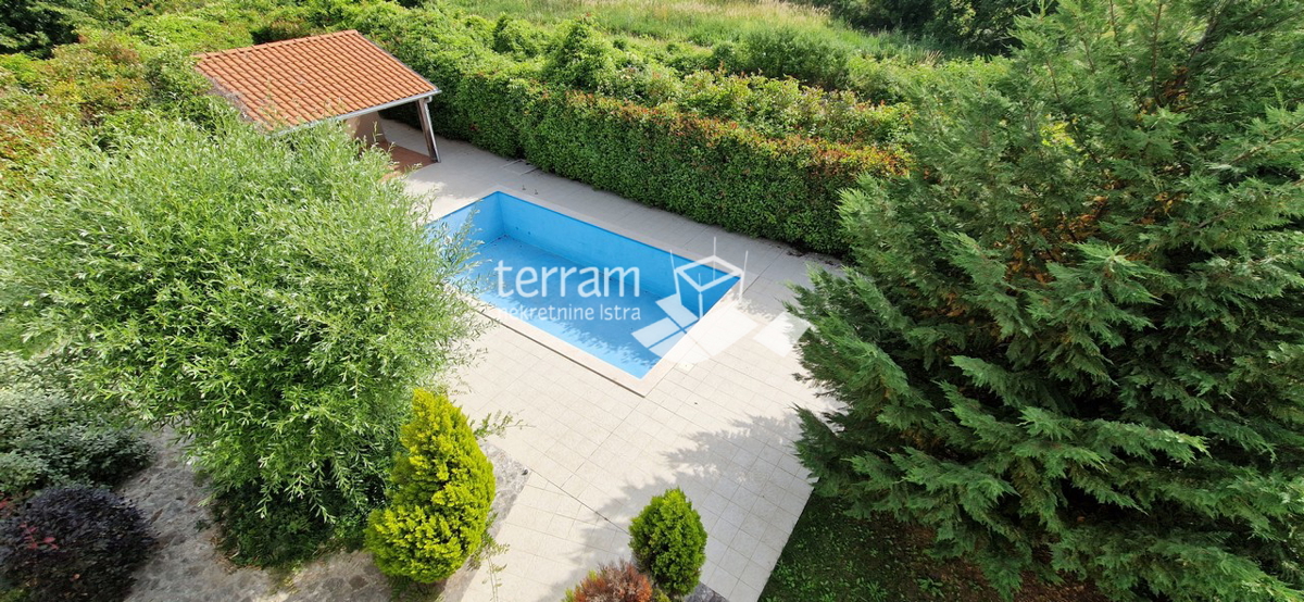 Istria, Svetvinčenat, casa in pietra 180m2, con piscina, #vendita