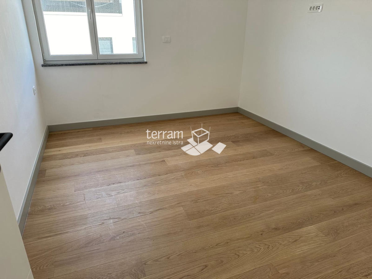 Istria, Medulin, zona Banjole, appartamento II. piano, 106,61 m2, 2 camere da letto, garage, vicino al mare, NUOVO!! #vendita