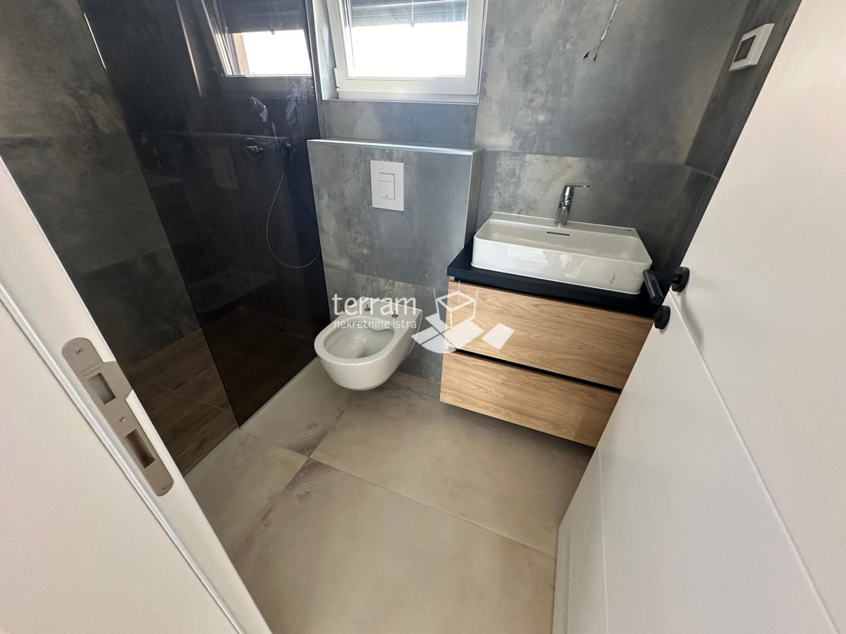 Istria, Medulin, zona Banjole, appartamento II. piano, 106,61 m2, 2 camere da letto, garage, vicino al mare, NUOVO!! #vendita